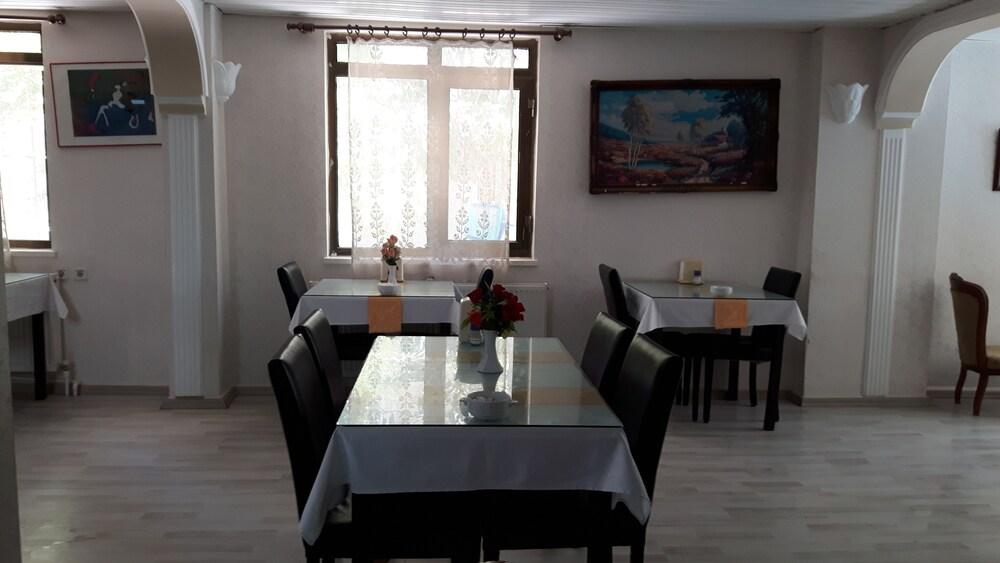 Kafkas Hotel Antalia Esterno foto